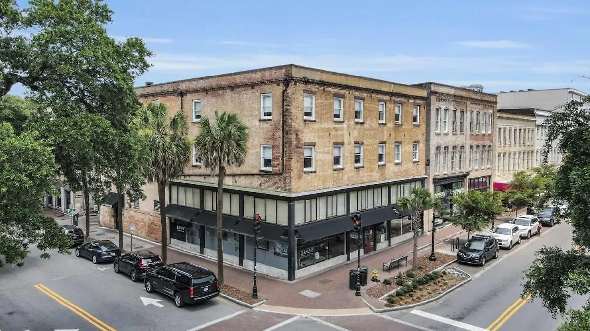Old Towne Loft On Broughton -Steps To City Market Savannah USA